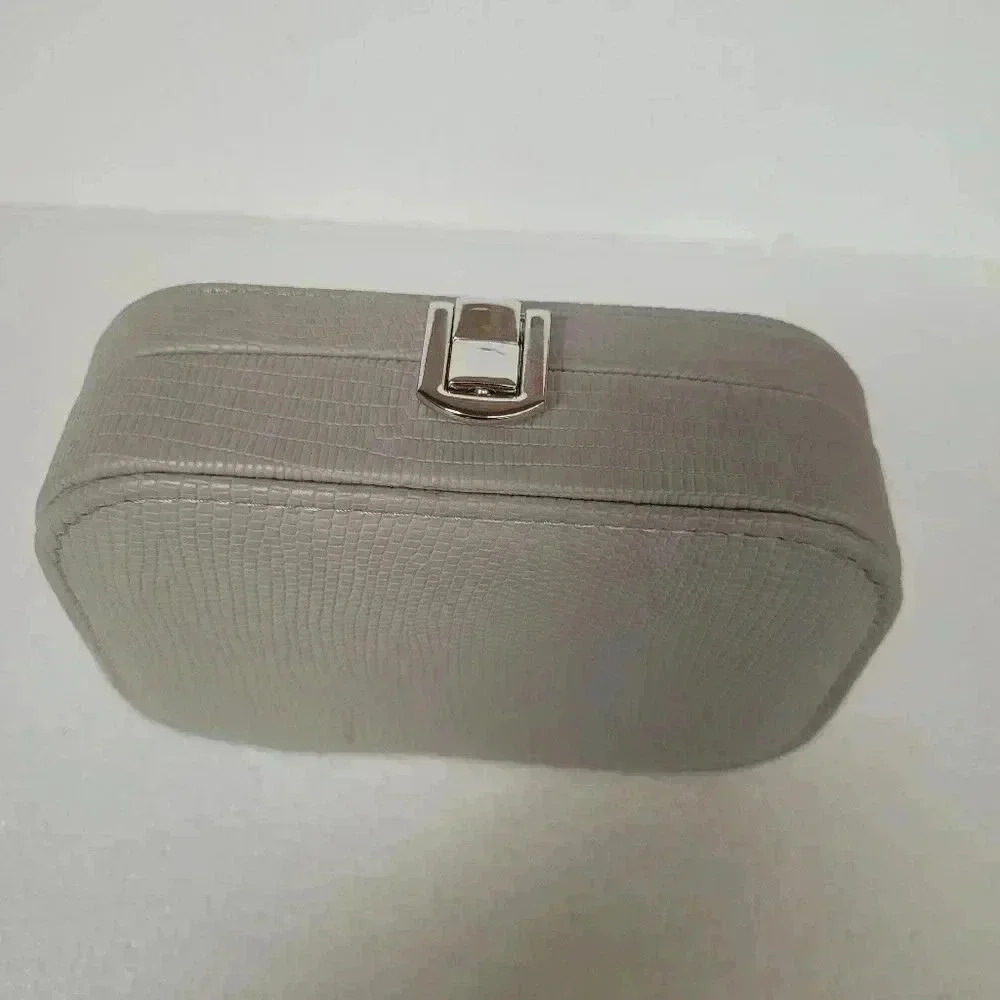 NWT Antropologie Jewelry Organizer Case  Bridesmaid Gifts Travel Bag - Leather - Picture 3 of 10